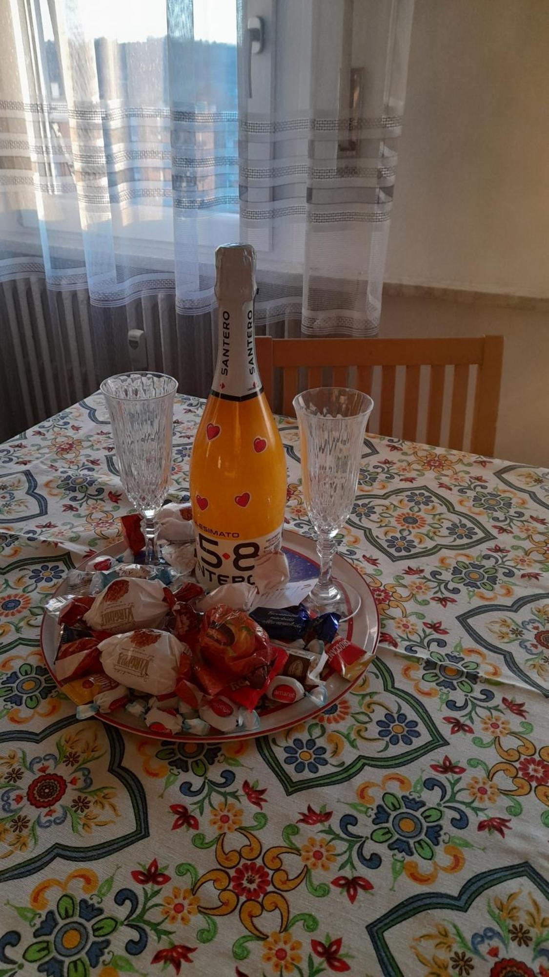 Bellissimo Appartamento Con Supermercato A 50M Asti Dış mekan fotoğraf